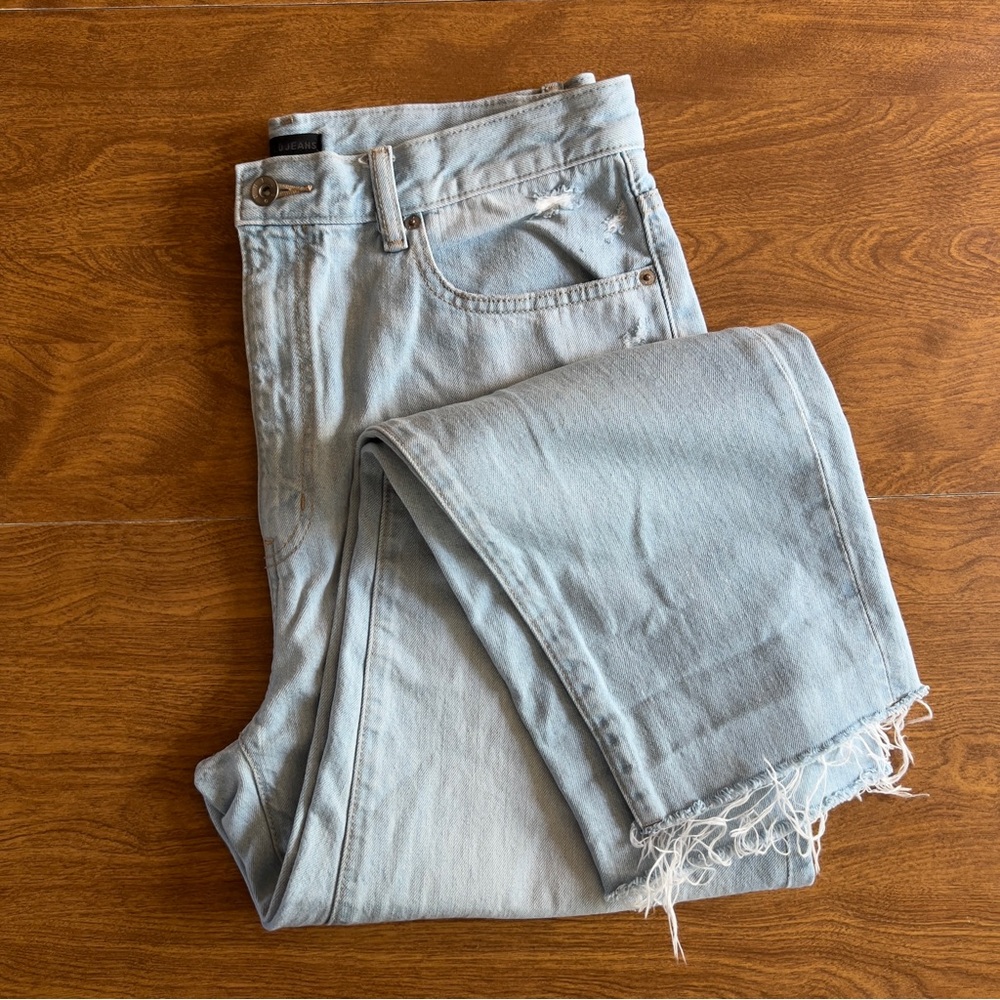 UNIQLO JEANS Women’s Light Wash High Rise Distressed Raw hem Denim Jeans Size 30